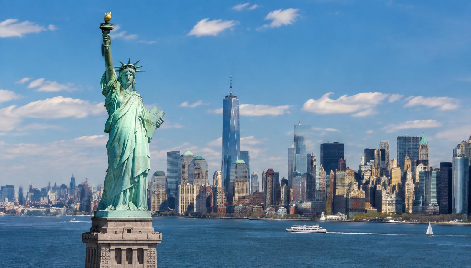 Statue of Liberty with the Manhattan skyline – USA visa for Indians